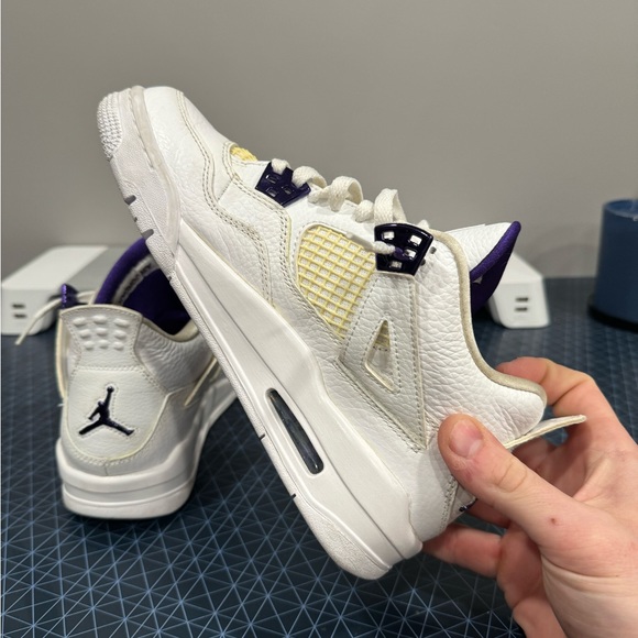 Jordan 4 GS Purple Metallic - Picture 7 of 9